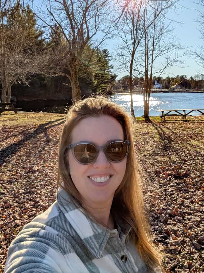 Emma Bonnar – Real estate agent in Magnetawan, Ontario, helping families save money and settle in Northern Ontario